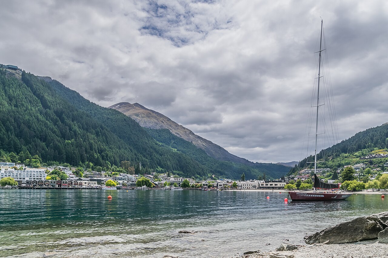 Lake Wakatipu at Queenstown Bay, New Zealand